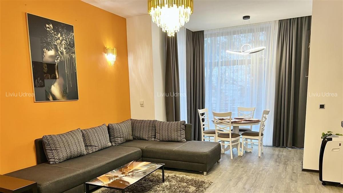 Apartament cu 2 camere decomandat, mobilat în Poiana Brașov - 8