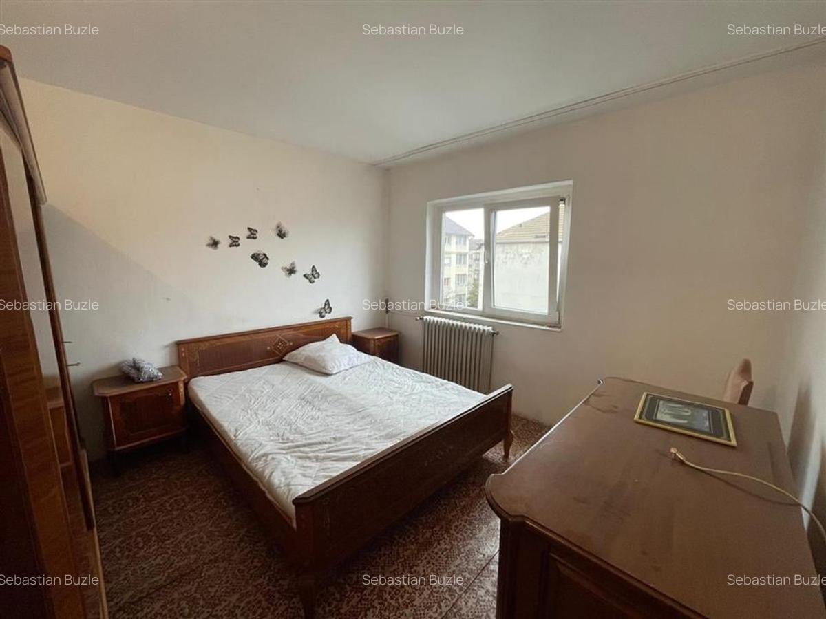Apartament 3 camere tip PB zona ROGERIUS, ORADEA - 21
