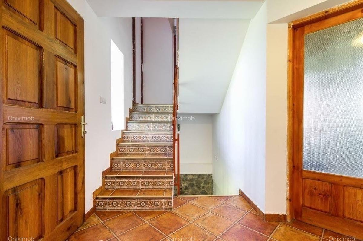 Vila deosebita cu 7 camere si 5 bai, 4290 mp teren, vedere panoramica  Valea Do - 12