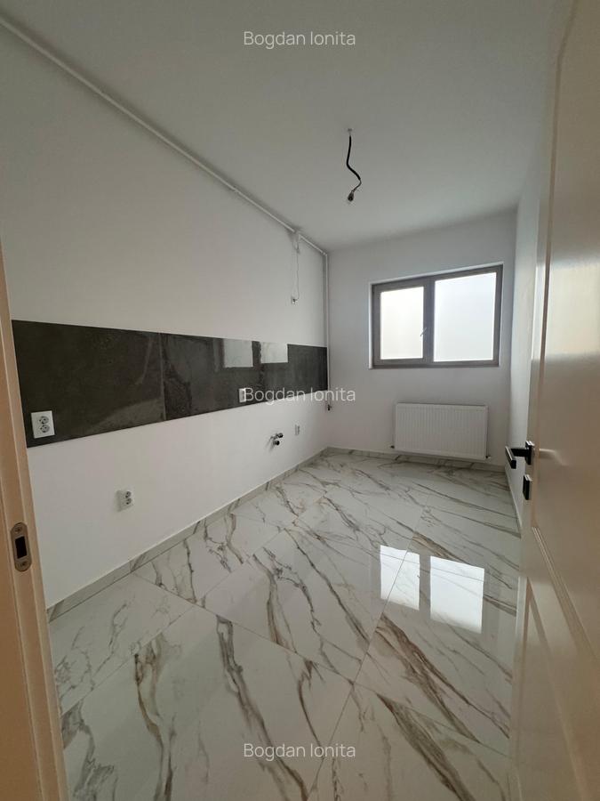 Penthouse cu 4 camere decomandat în Iancului - 4