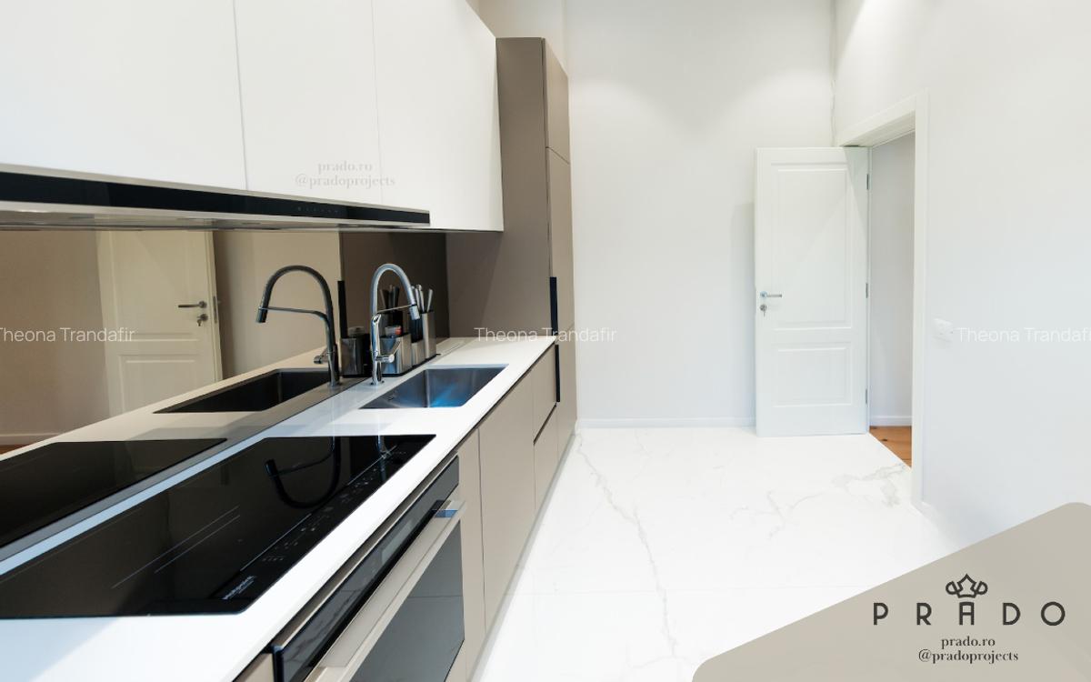 Casă contemporană, complet renovată, cu două corpuri și curte - Centru - 10