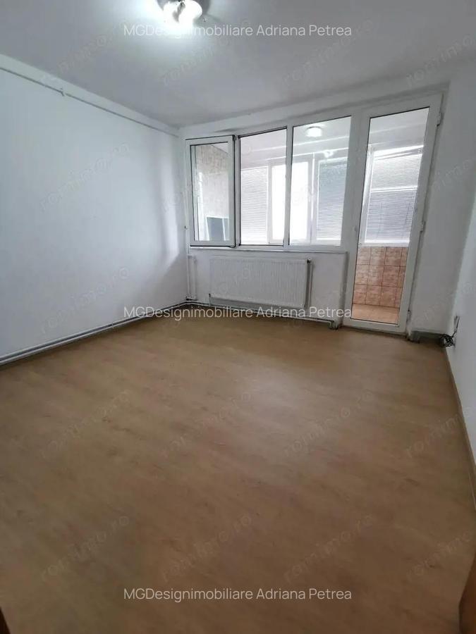 3 camere decomandat Dacia cu centrala - 1
