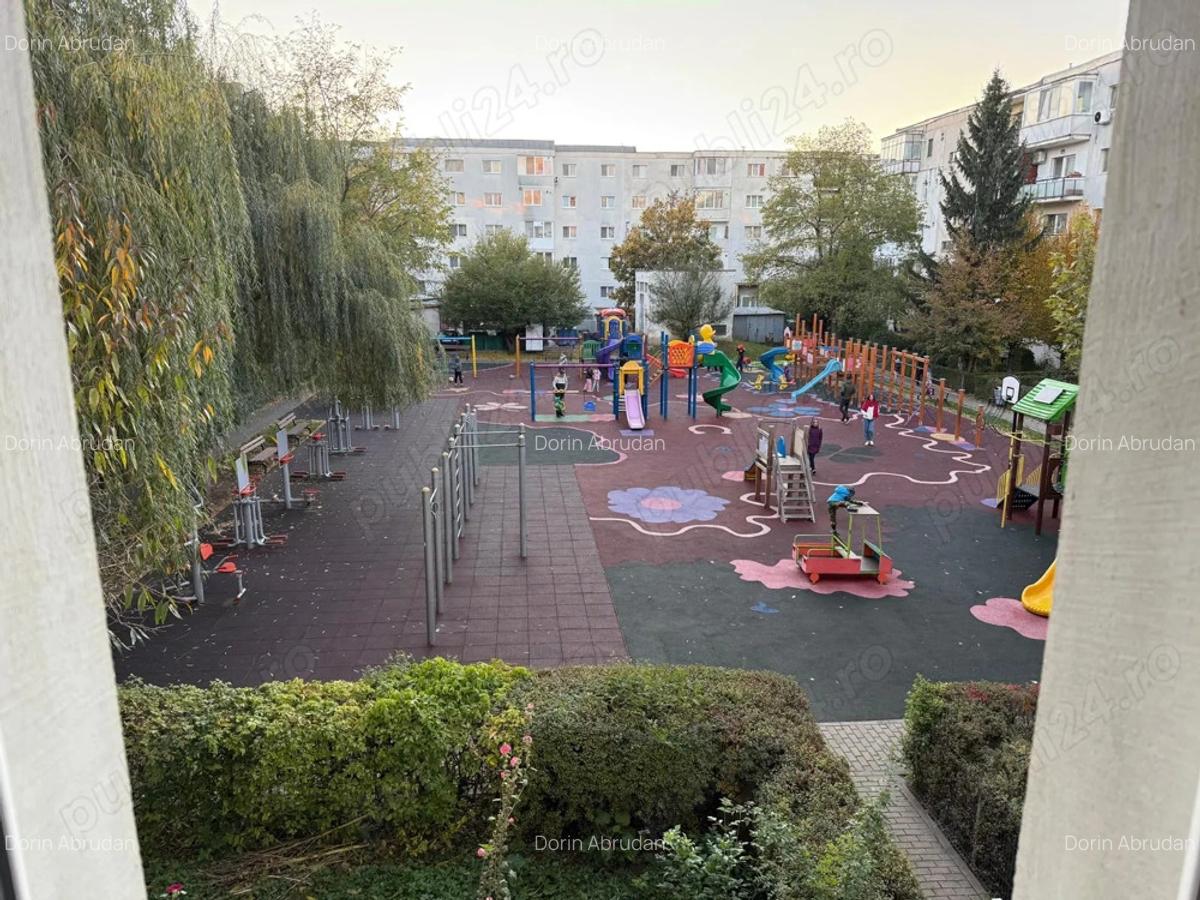 Inchiriez apartament cu trei camere in Mana?tur - 9