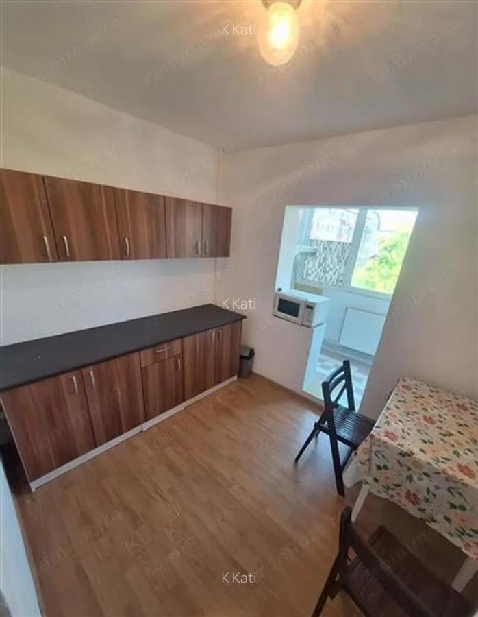 Apartament cu 3 camere decomandat în Girocului - 3