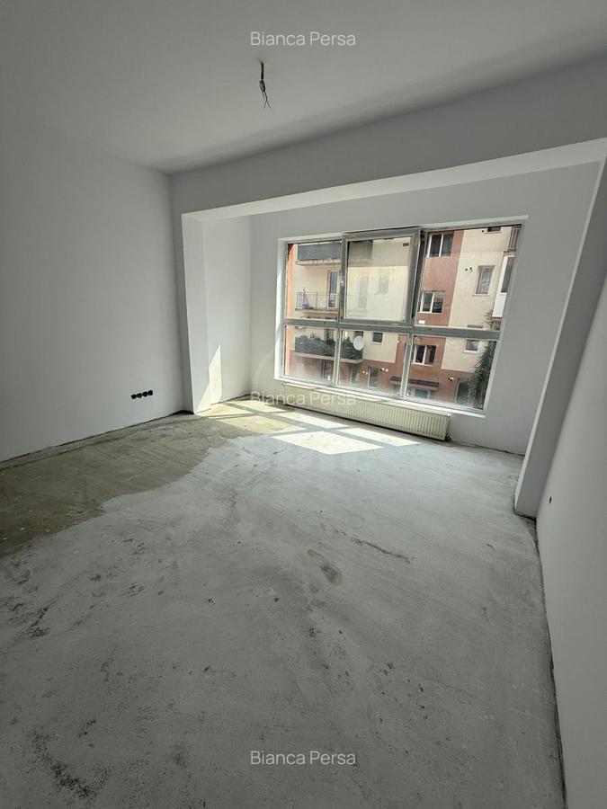 Apartament 2 camere semidecomandat cu parcare subterana zona Teilor - 2