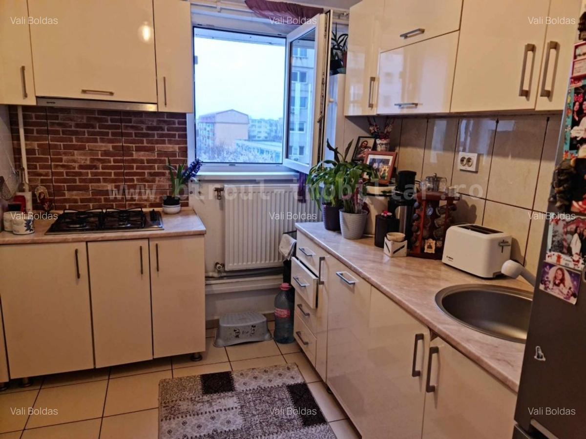 Vânzare apartament 2 camere cu centrala pe gaze, se accepta credit ipotecar - 2