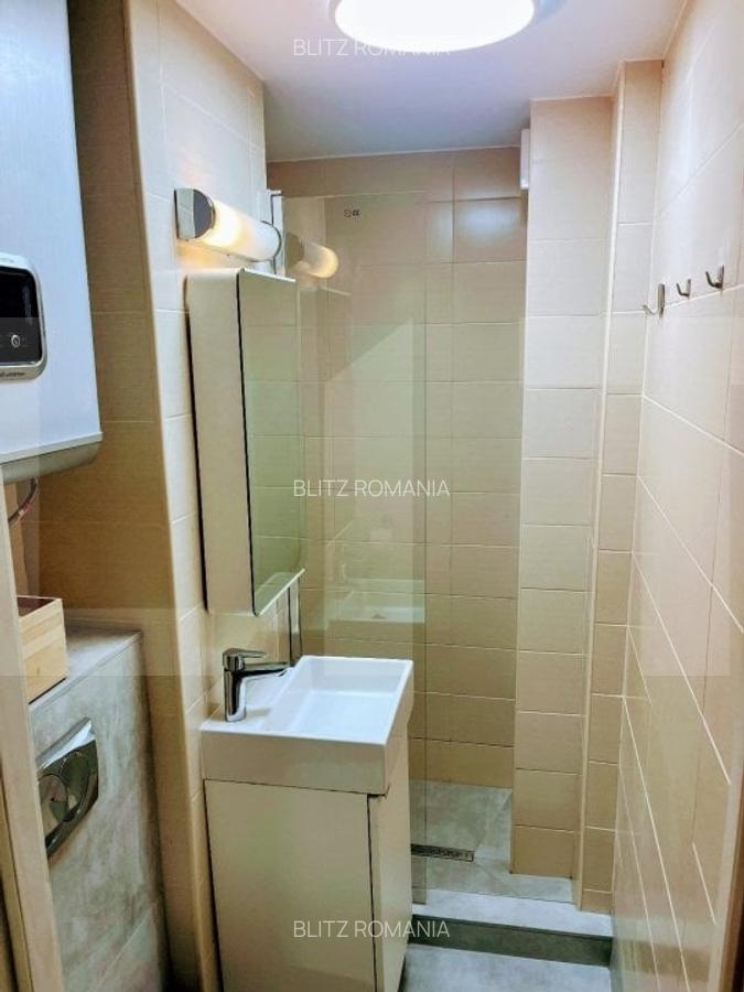 Apartament 3 camere, 67 mp, ultracentral - Piata Romana, complet renovat, etaj 1 - 5