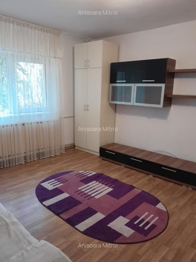 Închiriere Apartament 3 camere, decomandat, 76mp, etaj 1,bloc reabilitat - DIREC - 2 Închiriere Apartament 3 camere, decomandat, 76mp, etaj 1,bloc reabilitat - DIREC - 2