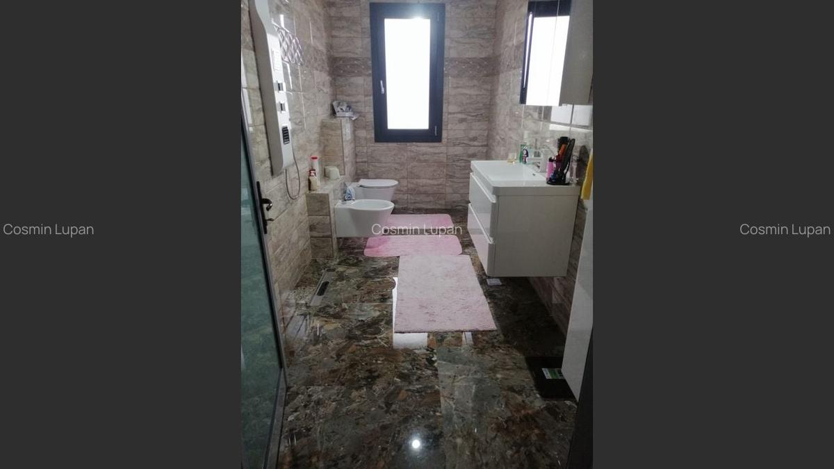 Casă Vădeni, 200m?, 4 camere, centru - 9