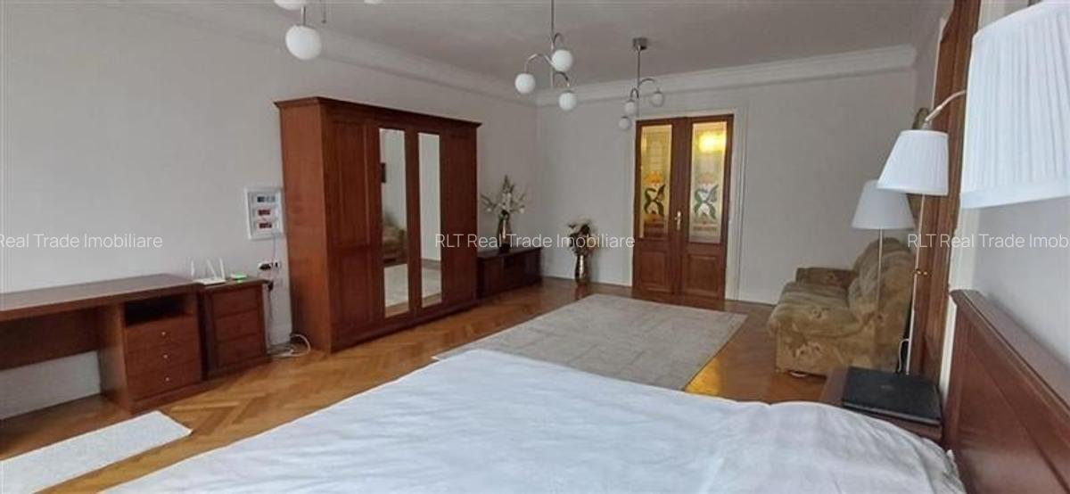 Apartament cu 3 camere circular, mobilat în Centrul Istoric - 10