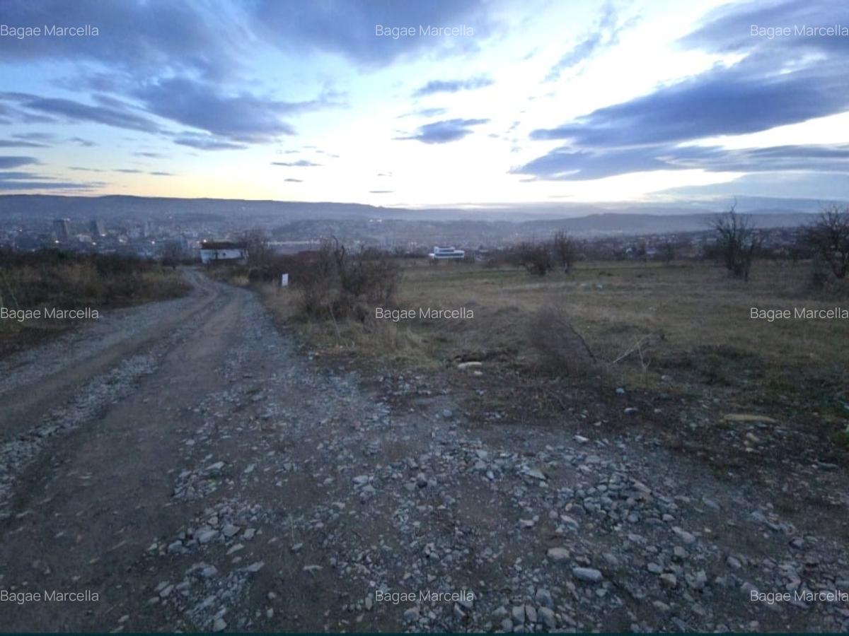 Vând teren extravilan în cartierul Dâmbul Rotund, în zona străzii Colonia Breaza - 3