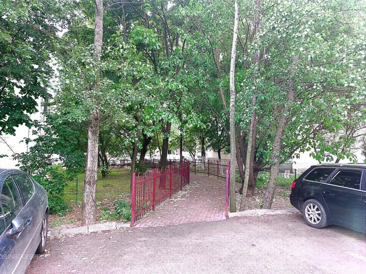 TEREN 422 m.p., situat in Calea Calarasi(Fost Nr.289), Nr. 293, jud. Bucuresti - 2