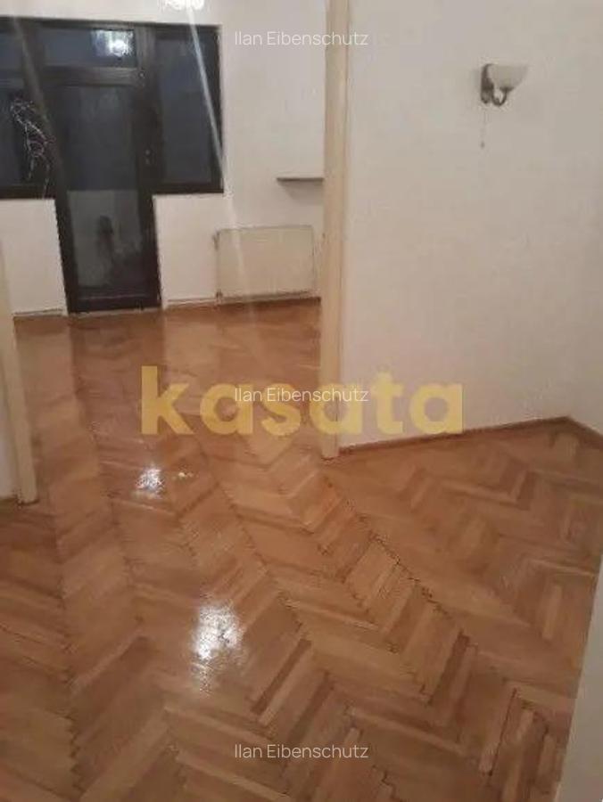 Apartament 4 camere ultracentral | Etaj 3/3 | Lift ?i renovare - 14