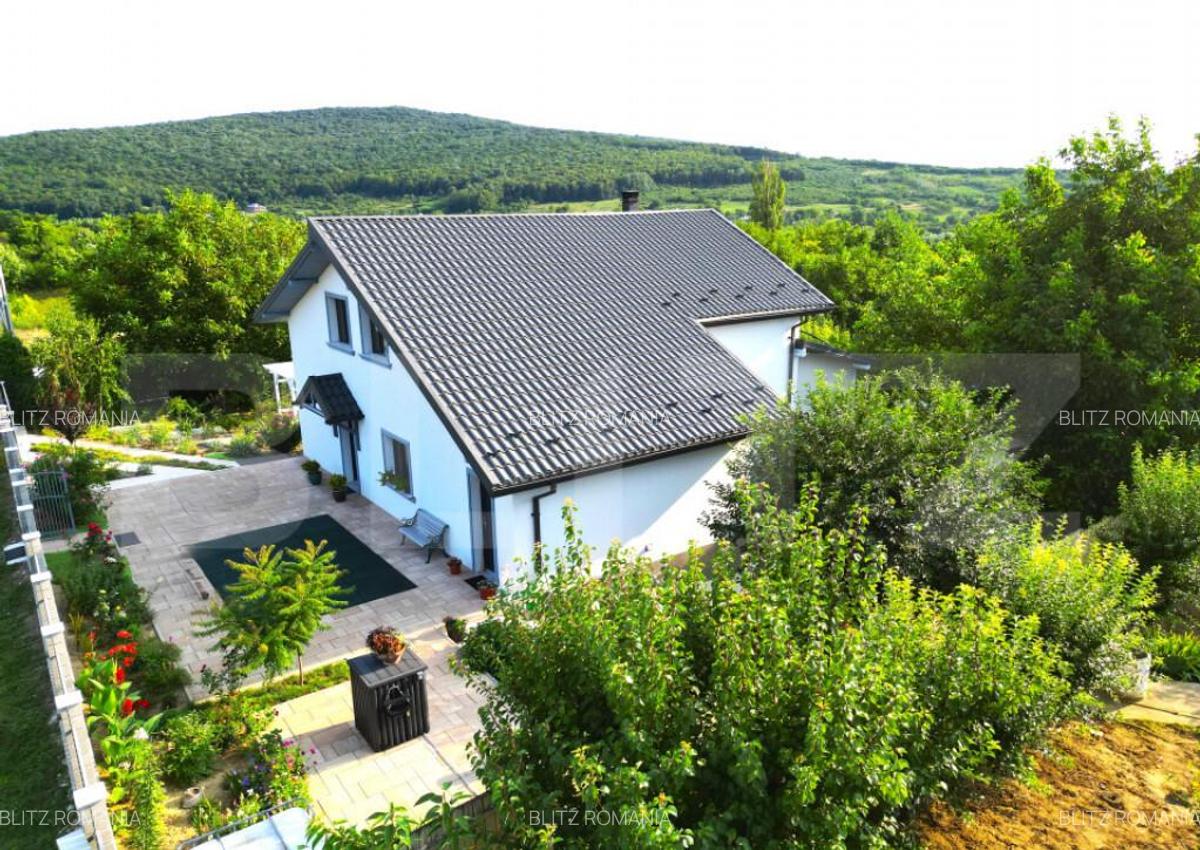 Casa 5 camere in Barnova, 150 mp utili si 1000 mp teren - 1