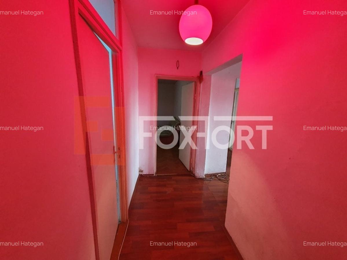 Apartament cu 3 camere decomandat în Dâmbovița - 13