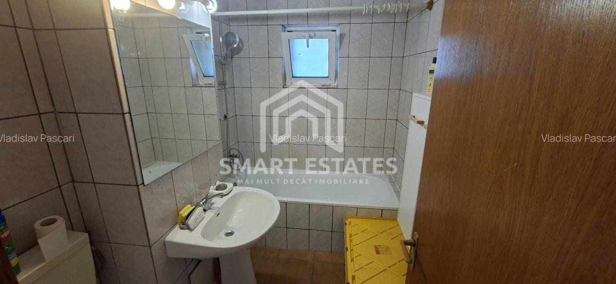 Apartament 5 camere ultracentral Bl.Corneliu Coposu,piata Sfanta Vineri - 14