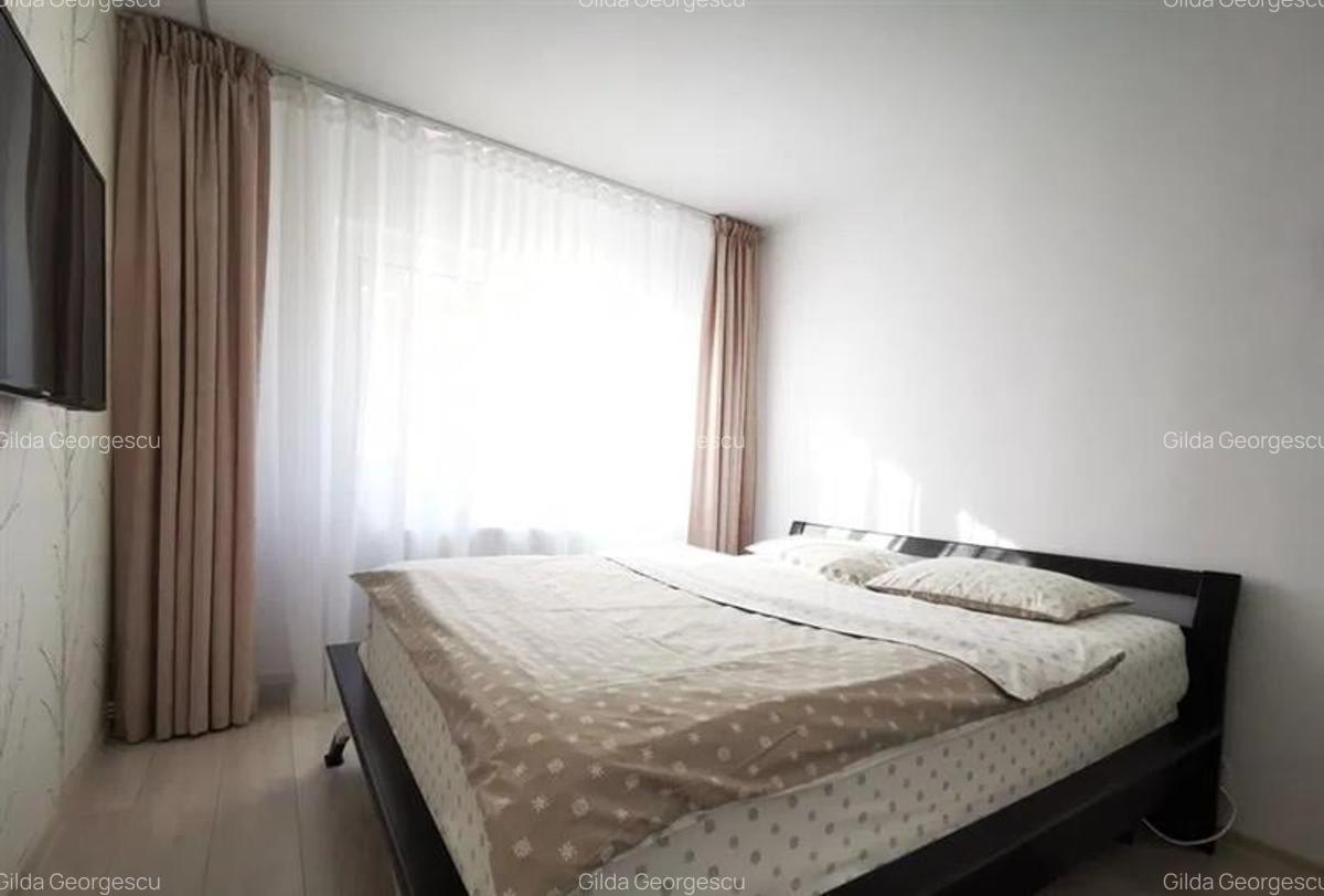 Apartament cu 3 camere decomandat în Răcădău - 3