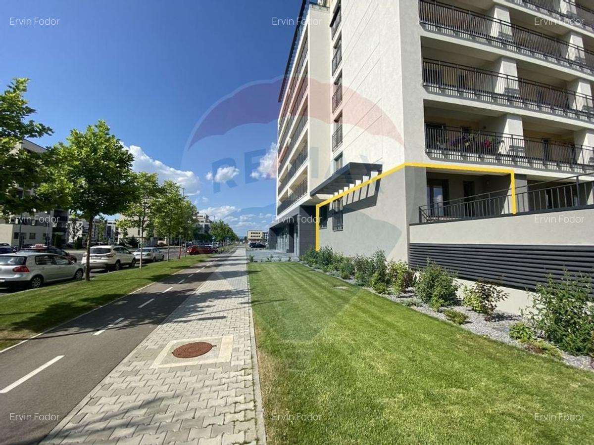 Spatiu comercial inchiriere in Brasov, cartier Coresi 66mp - 1