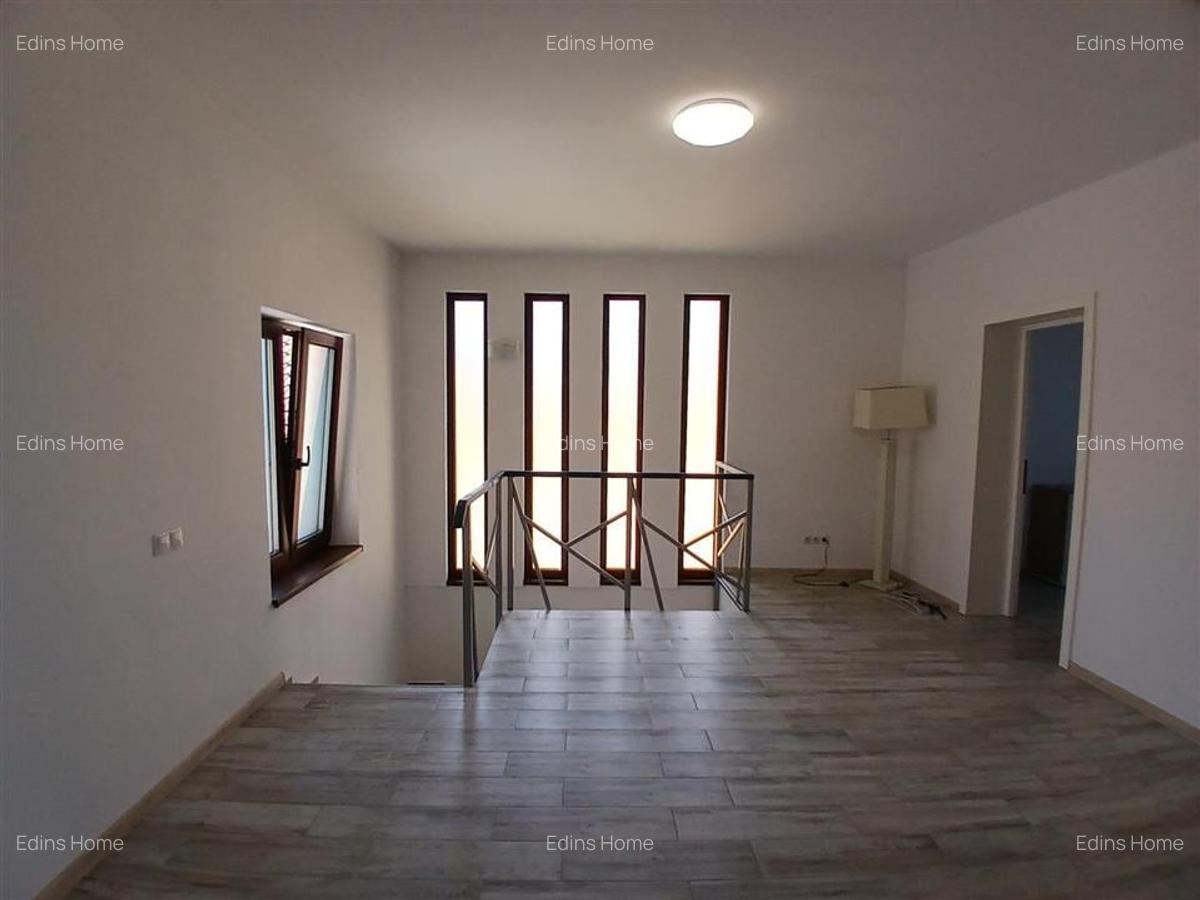 INVESTITIE!Casa de vanzare in Sibiu - individuala  zona Lazaret - pretabil inves - 12