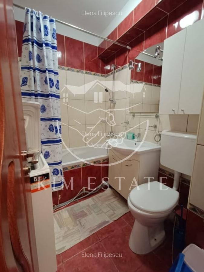 De vanzare apartament  3 camere Tomis 3 - 3