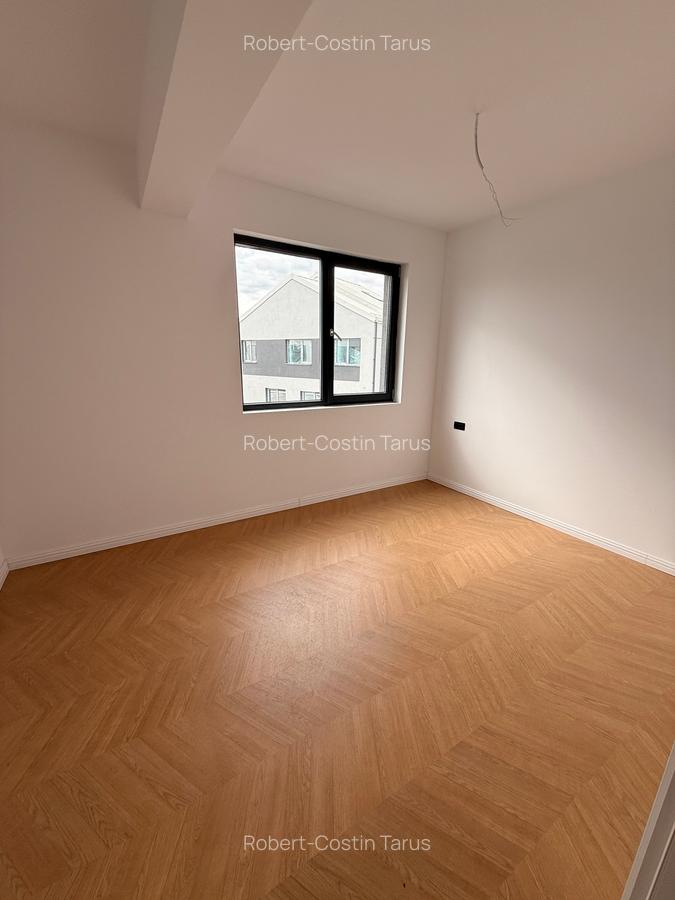 Casa 4 camere / 3 bai / FINALIZATA / 400 mp teren Complex Crown Village - 8