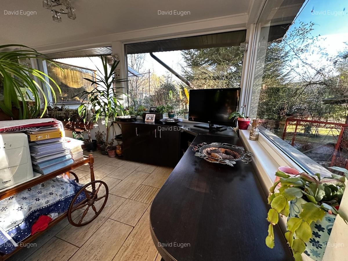 Locuinta de vacanta / rezidentiala - - 6