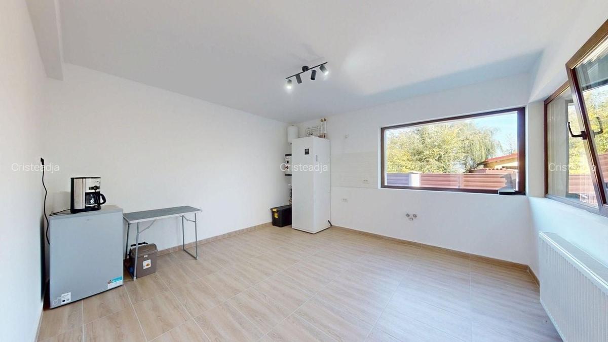 Casa Duplex cu 3 dorm.+ Dressing + Panouri Solare! Cu 2 intrari! - 7