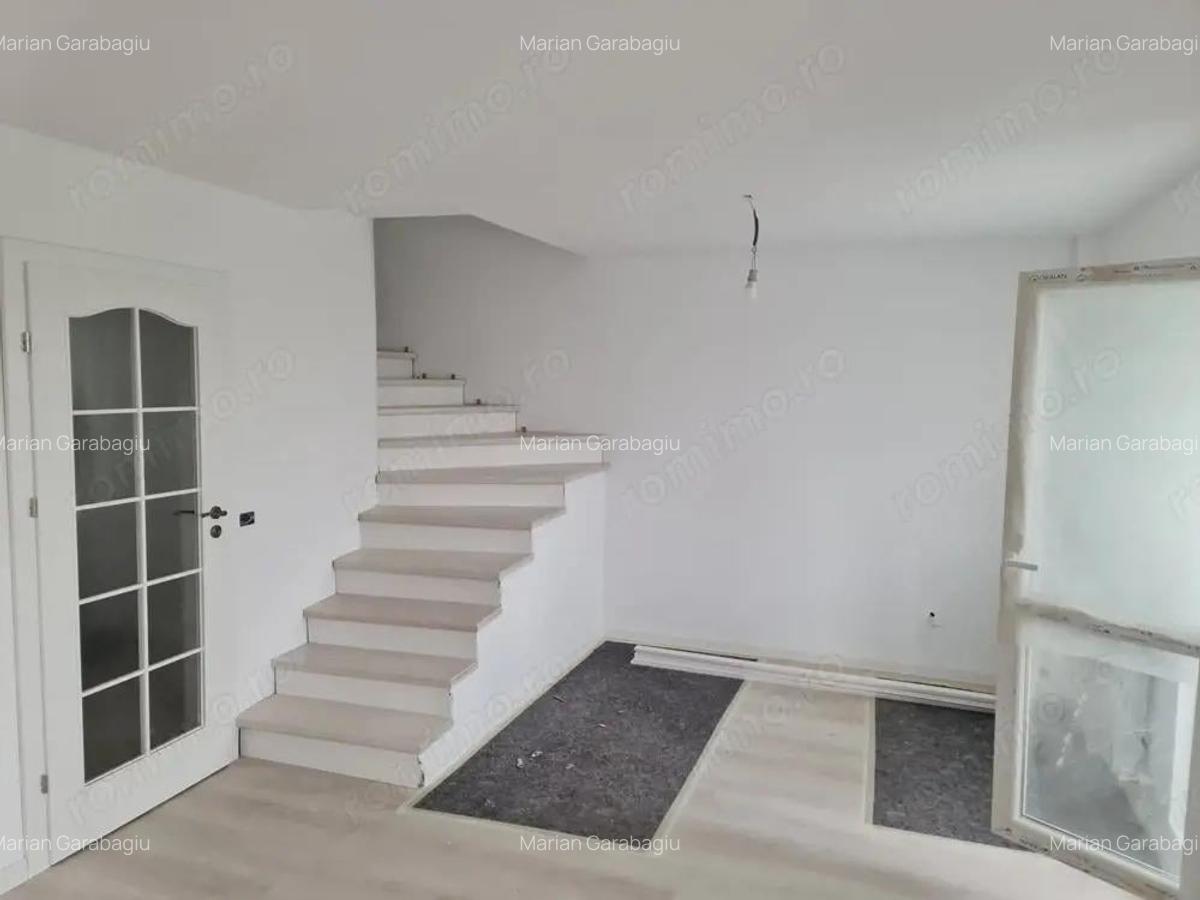 De vanzare Apartament 4 camere tip duplex Pacii, etajul 4 si 5 - 10