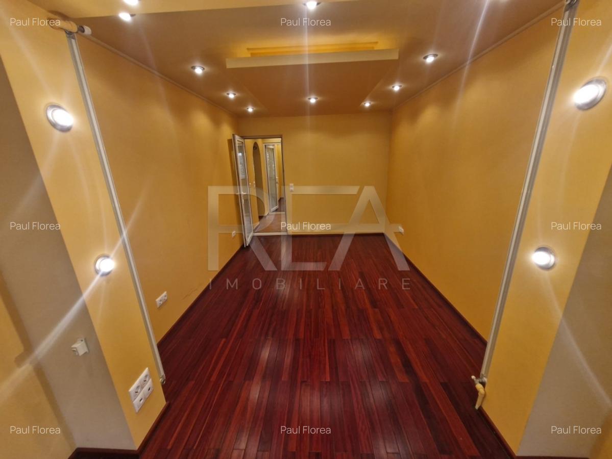 Apartament cu 3 camere la 13 minute de mers pe jos de metroul 1 Decembrie 1918 - 13