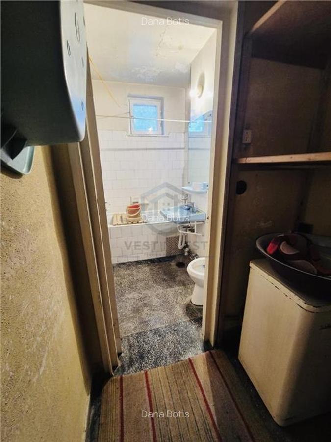 Apartament cu 4 camere,  cu dubla orientare, zona Nufarul - 6 Apartament cu 4 camere,  cu dubla orientare, zona Nufarul - 6