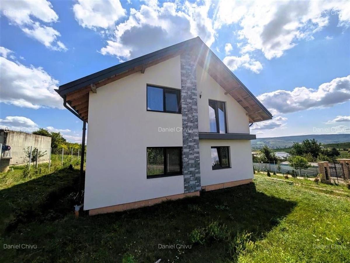 Casa noua, mobilata, Chicerea  Tomesti, 140 mp utili, teren 404 sau 1000 mp - 1