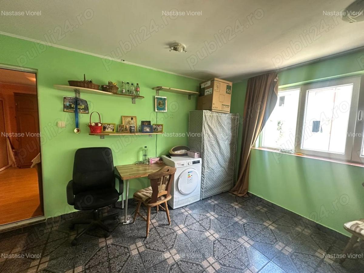 De vinzare, garsoniera - 9