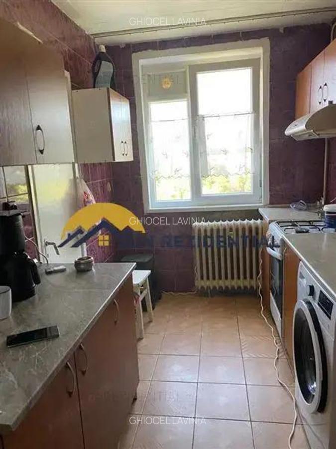 Berceni-Izvorul Rece, apartament 4 camere,bloc reabilitat - 9