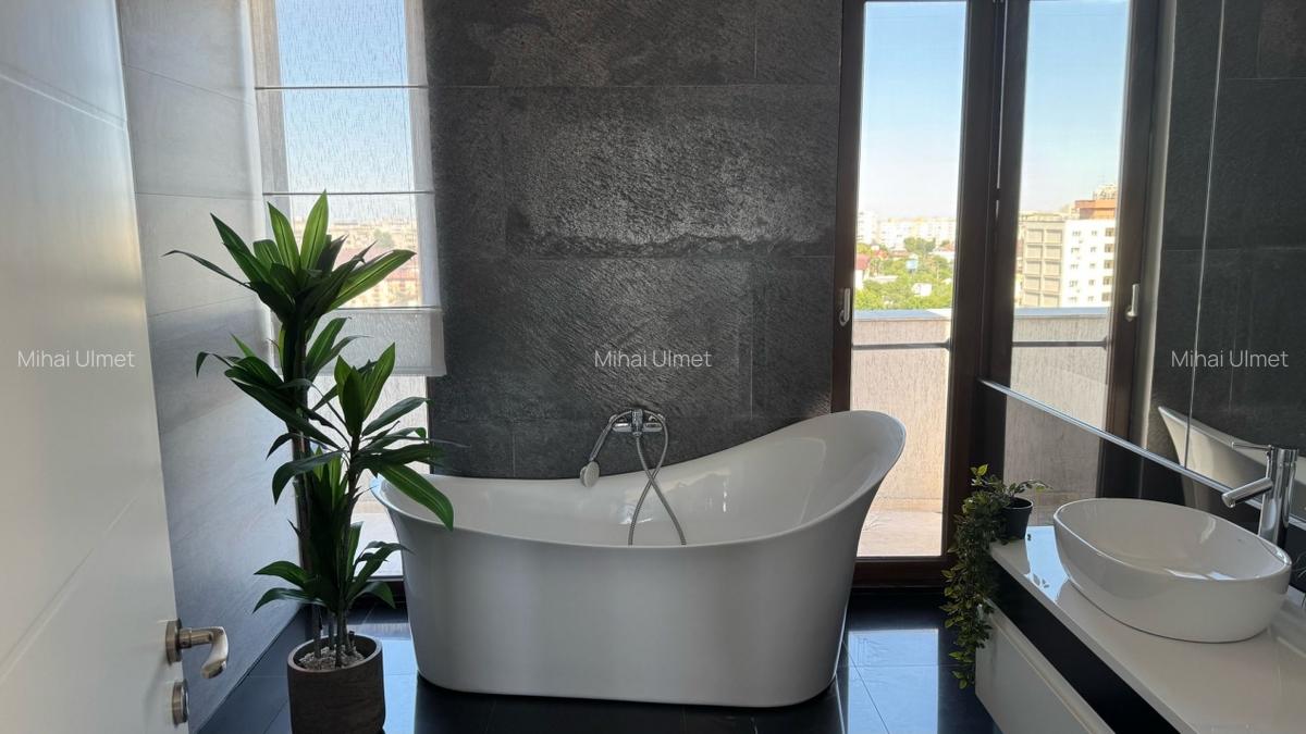 Apartament 3 camere tip Penthouse cu terasa panoramica, Vitan, metrou 3 minute - 10