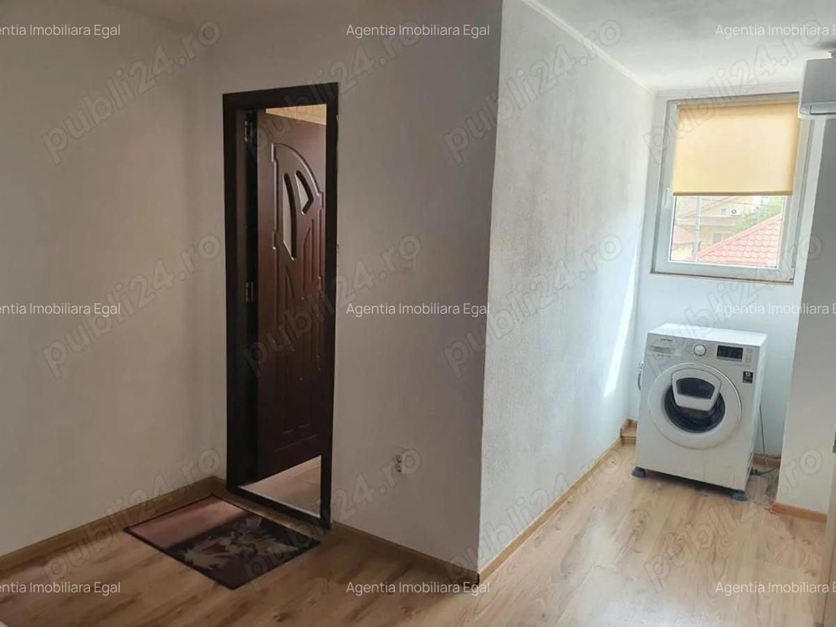 Apartament doua camere la curte, zona 1 Mai. - 10
