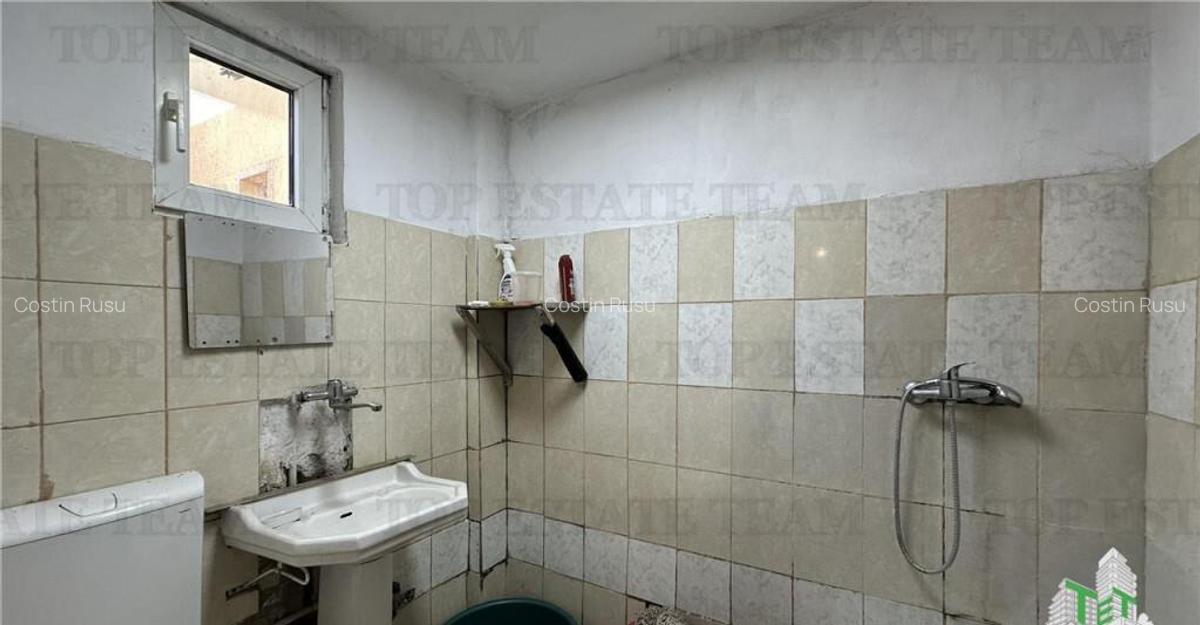 Casa individuala 6 camere de zona metrou Republica - 7