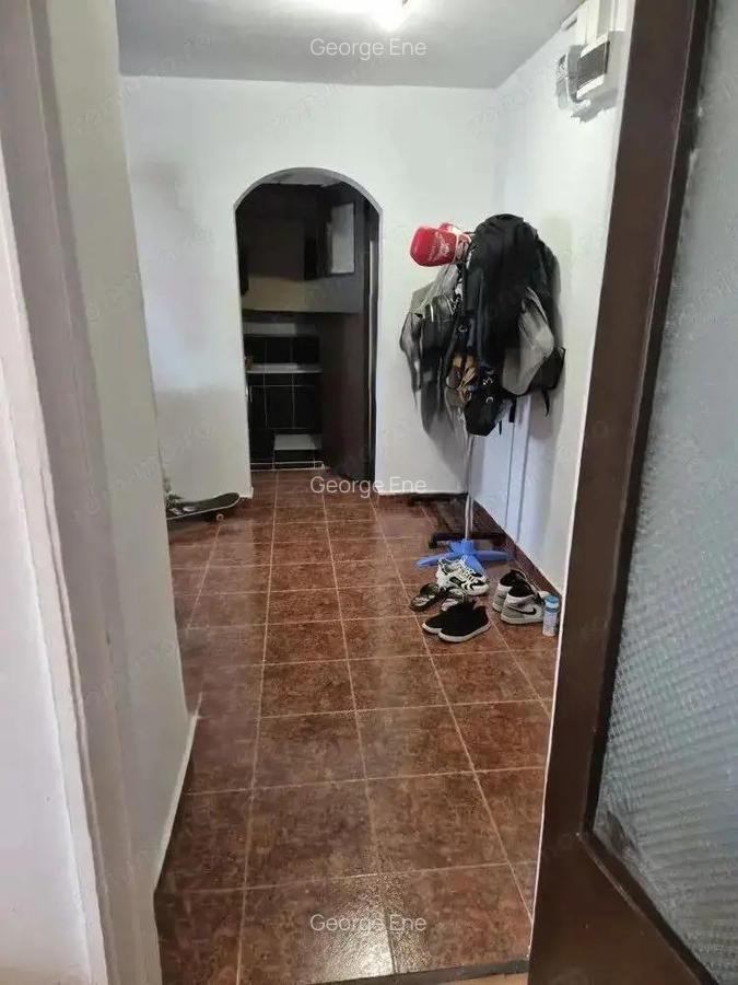 Apartament 2 camere vanzare zona Rahova Margeanului etaj 6 bloc curat - 2