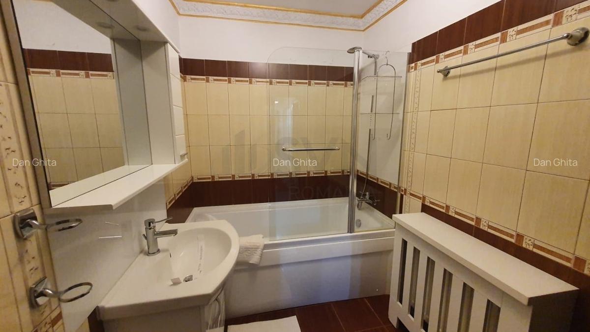 Apartament cu 4 camere decomandat în Băneasa - 12