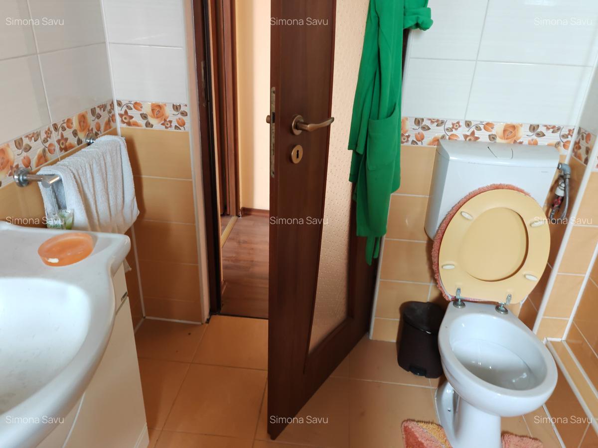 Apartament 5 camere pe 2 niveluri, in casa zona Florilor - 9