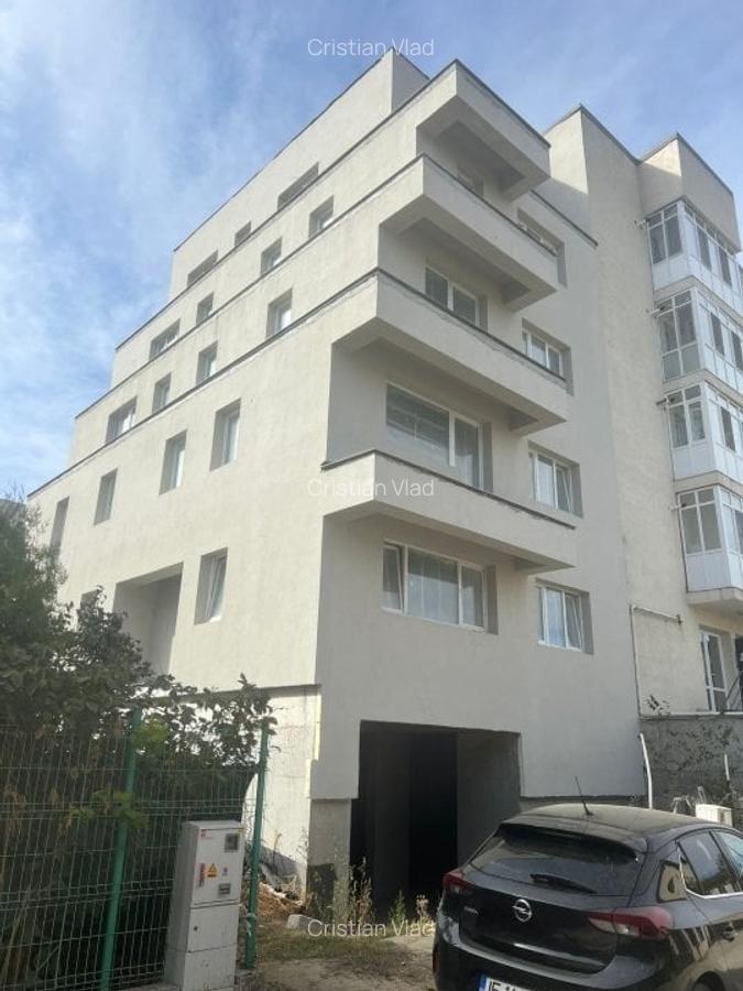 Apartament cu 3 camere decomandat în Militari - 3