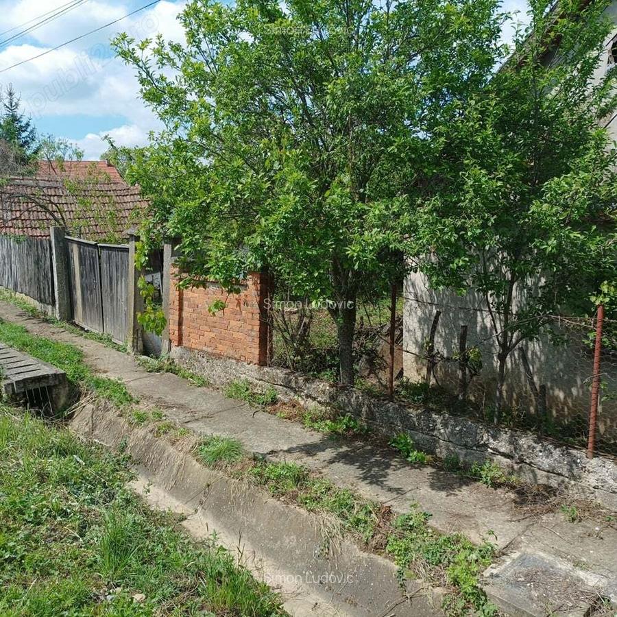 Vind casa cu gradina - 2 Vind casa cu gradina - 2