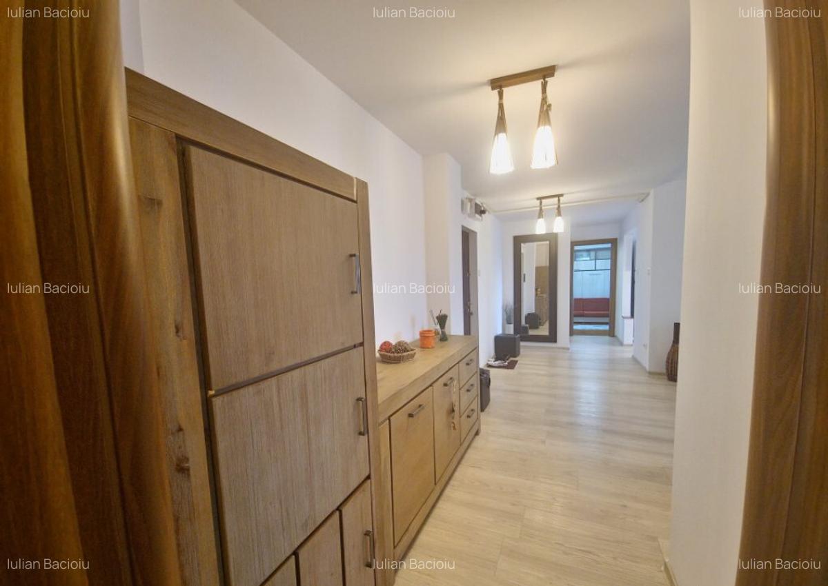 Vedere la mare Faleza Nord 3 camere loc de parcare termen lu - 24