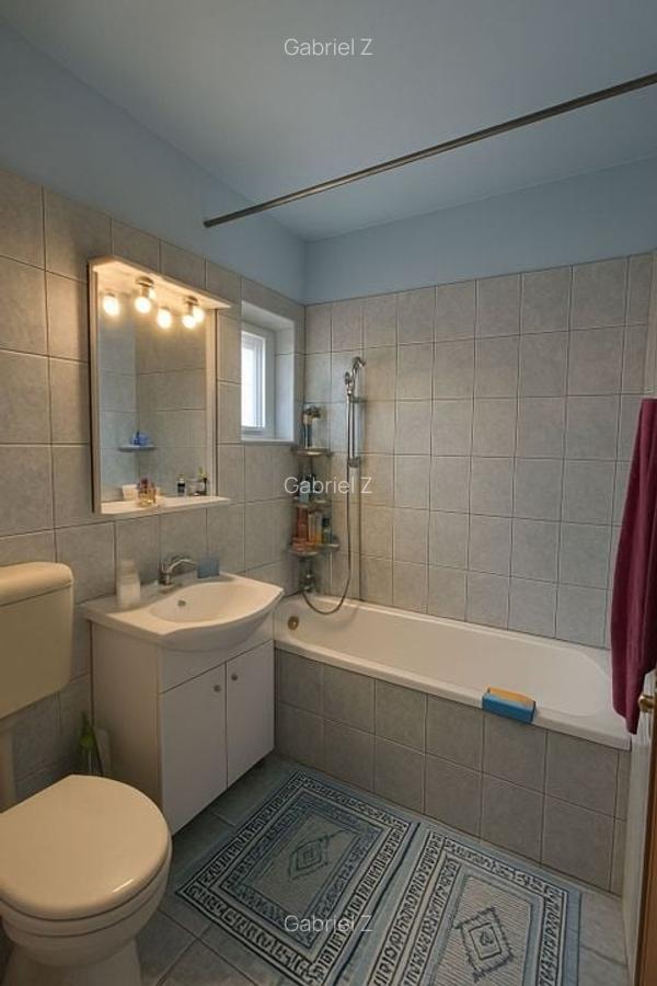 74 mp, 3 camere, 2 băi, 2 balcoane – 8 min până la metrou - comision 0 - 3