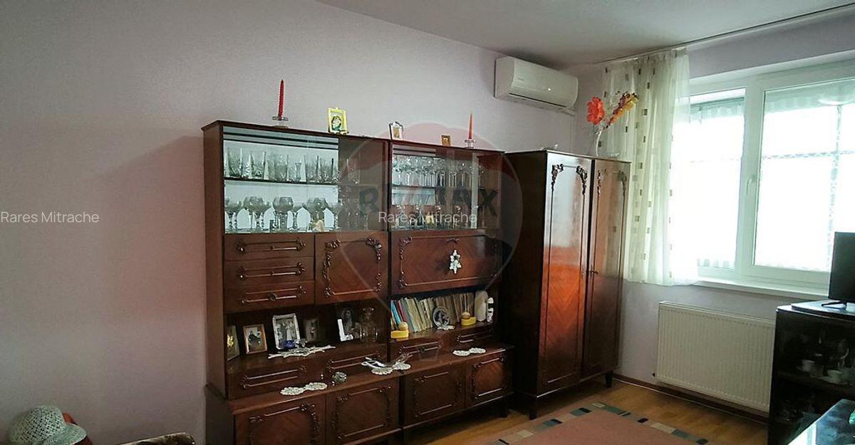 Apartament 3 camere decomandate zona excelenta, car... - 2