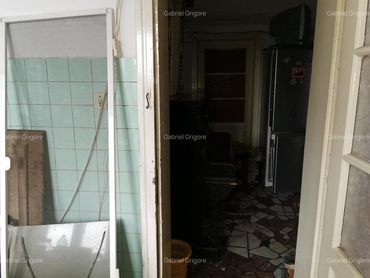 Apartament cu 5 camere decomandat în Central - 8