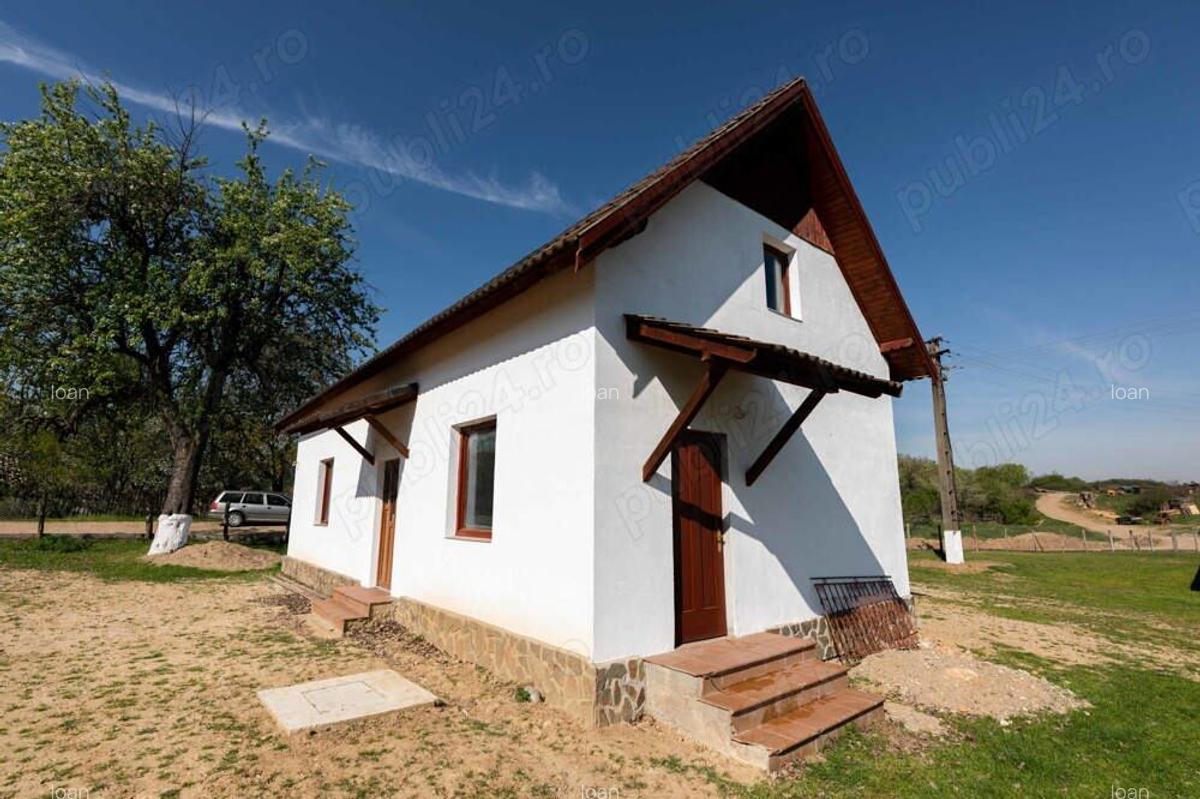 Casa + gradina + grajd - 2 Casa + gradina + grajd - 2