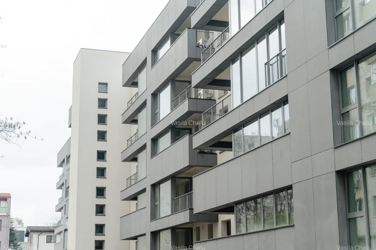 Apartament cu 4 camere decomandat în Tei - 5