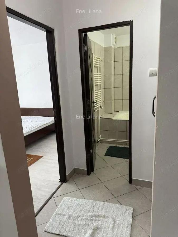 Apartament 2 camere de inchiriat Piata din Sud, etaj 1 - 5