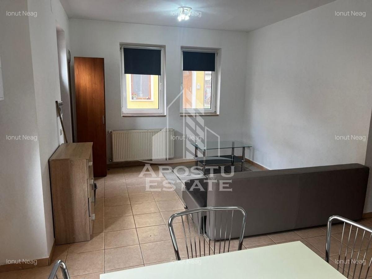 Apartament cu 3 camere decomandat, mobilat în Dumbrăvița - 2