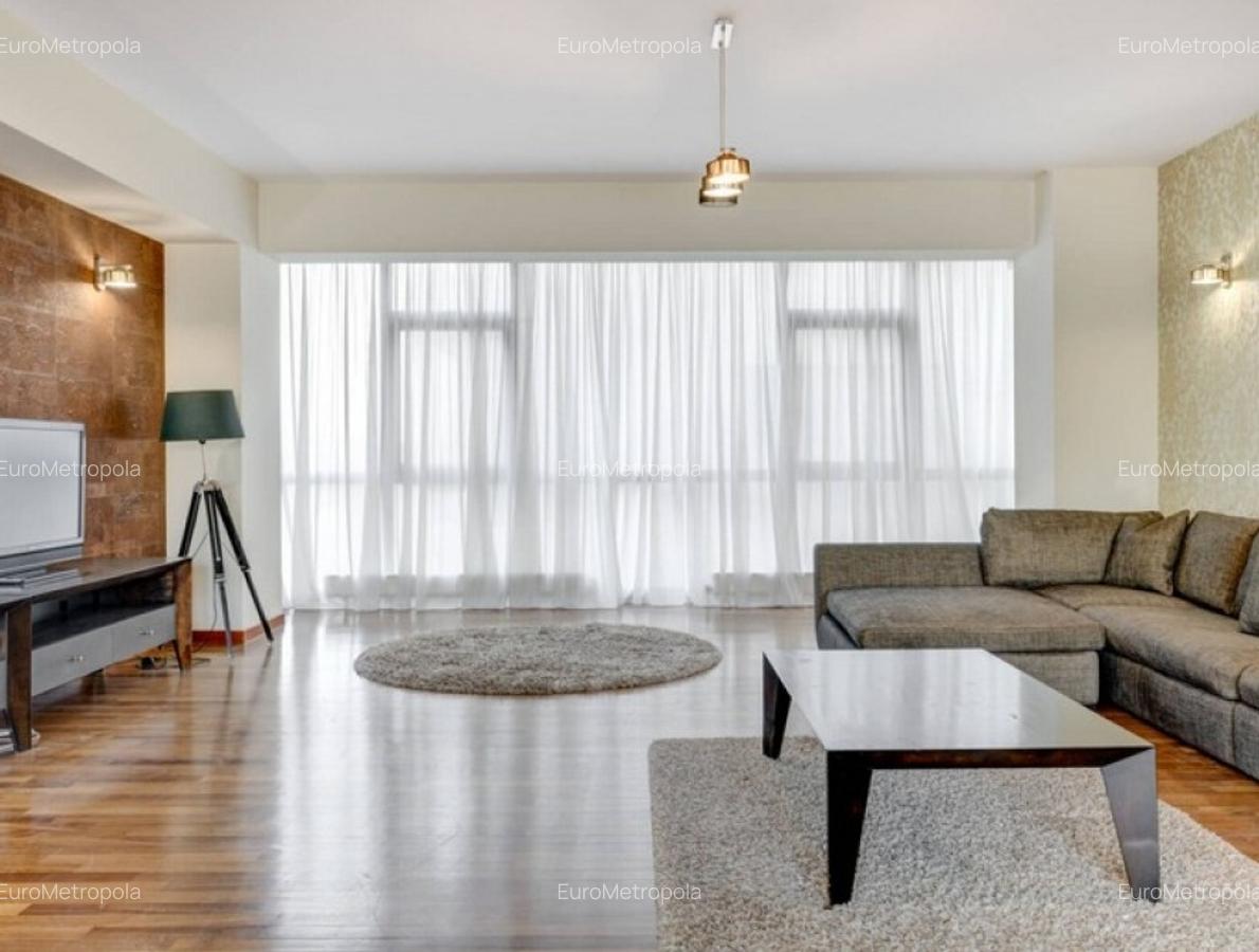 Apartament cu 4 camere decomandat în Herăstrău - 5